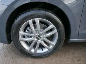 Volkswagen Touran 1.5 TSI COMFORTLINE *7-SITZER*TEMPOMAT*KAMERA*ACC* Bild 5