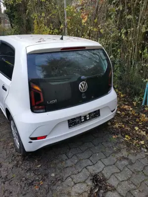 Volkswagen up! up! eco BlueMotion Technology club up!