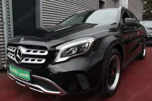 Mercedes-Benz GLA 180 URBAN KLIMA NAVI LED 18.ZOLL ALU PDC