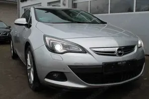 Opel Astra J GTC Innovation