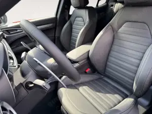 Alfa Romeo Stelvio Veloce Q4 20''-Felgen NAVI SHZ ACC LHZ KAMERA APPL Bild 5