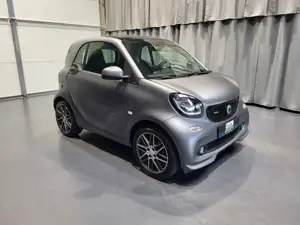smart forTwo 0.9 Brabus *Klima| Navi| BT| Pano* Bild 3