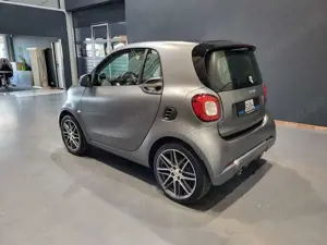 smart forTwo 0.9 Brabus *Klima| Navi| BT| Pano* Bild 5