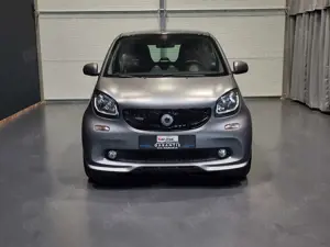 smart forTwo 0.9 Brabus *Klima| Navi| BT| Pano* Bild 2