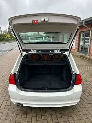 BMW 320 320d Touring Automatik Bild 5