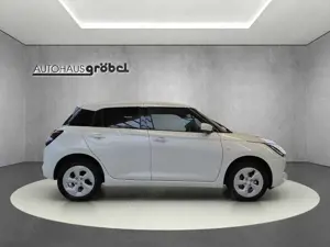 Suzuki Swift Comfort 4x4 Hybrid DAB Navi Rückf.kam. Bild 4