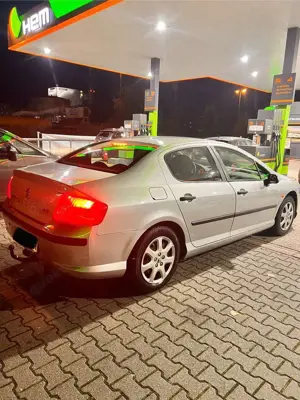 Peugeot 407