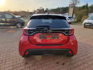 Toyota Yaris 1.5 Hybrid Teamplayer Bild 4