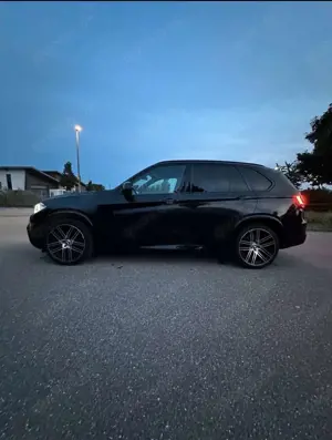 BMW X5 xDrive30d Sport-Aut. Bild 2
