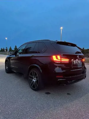 BMW X5 xDrive30d Sport-Aut. Bild 4