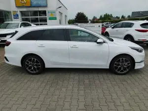 Kia Ceed SW / cee'd SW cee'd Sportswag 1,6D 136 48V DCT7 Platinum PDach Bild 4