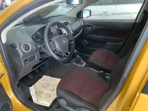 Mitsubishi Space Star Select+ Black1.2 5-Gang Bild 4