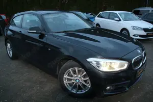 BMW 118 i Sport Line Automatik Klima/Navi/Sitzhz/Alu