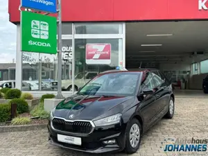 Skoda Fabia 1.0 TSI DSG Selection Plus Klima Einparkhilfe