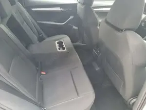 Skoda Karoq 1.5 TSI DSG Selection AHK  ACC Kessy Kamer Bild 5