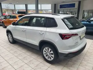 Skoda Karoq 1.5 TSI DSG Selection AHK  ACC Kessy Kamer Bild 2