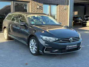 Volkswagen Passat Variant GTE*SHZ*NAVI*KAM*PDC*AHK*LED*ACC