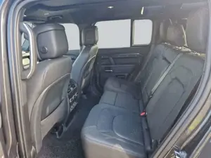 Land Rover Defender 110 D300 X-Dynamic HSE Bild 5