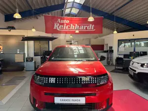 Fiat Grande Panda Elektro 83 kW Red Bild 4