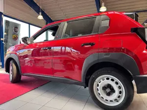Fiat Grande Panda Elektro 83 kW Red Bild 5