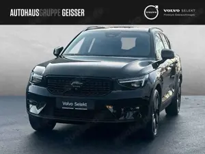 Volvo XC40 B3 MILD Hybrid Automatik Plus Black Edition