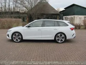 Skoda Octavia 2.0 TSI DSG RS AHK Matrix Navi Facelift