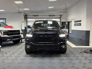 Dodge RAM 1500 Laramie Night AK Customs Umbau PANO Bild 4