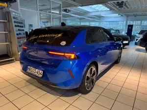 Opel Astra GS Elektro in Vollausstattung Bild 5