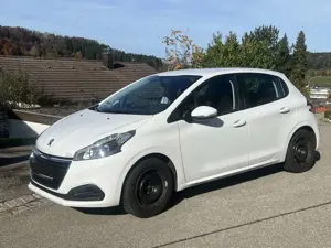 Peugeot 208 208  5-Türer PureTech 82 Allure