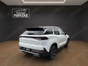 BAIC Beijing X75 1.5TGI DCT / Panorama / 360° / Leder / Voll-Led Bild 5