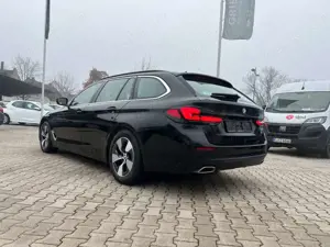 BMW 520 d Touring *LED Navi AHK Luftf. Kamera Sitzh.* Bild 2