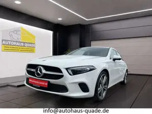 Mercedes-Benz A 220 4Matic Allrad  AHK-klappbar Navi Digitales Cockpit