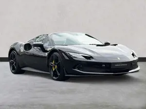 Ferrari 296 GTS 50.000€ an Optionals Bild 5