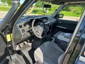 Nissan Patrol GR Y61 Bild 3
