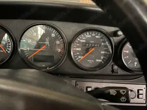 Porsche 993 911 Carrera Cabrio Bild 3