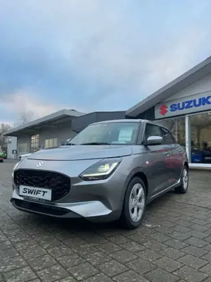 Suzuki Swift 1.2 Dualjet Hybrid 61 kW Comfort CVT Bild 2