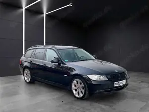 BMW 330 i Automatik~LPG~Panorama~Navi~Touch~8-Fach