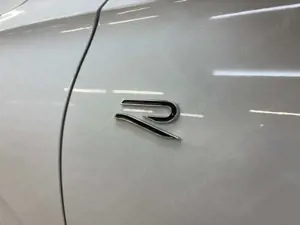 Volkswagen Tiguan R-Line 1.5 eTSI DSG Navi IQ.Light AHK Panodach Bild 5