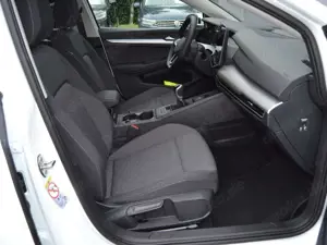 Volkswagen Golf VIII 1.5 TSI Life AHK/PANORAMA/17-ZOLL/ASSISTENZ/ Bild 4