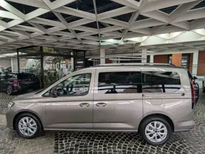 Ford Grand Tourneo L2 Titanium 7-Sit Bi-LED Cam AHK Bild 5