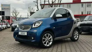 smart forTwo Coupé TURBO DCT BLUE  SILVER EDITION! NAVI! Bild 2