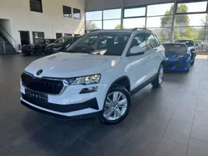 Skoda Karoq Selection 1.5 TSI LED Kamera Navi Digi Cockpit LED