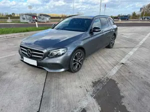 Mercedes-Benz E 400 E 400 d 4Matic T 9G-TRONIC Avantgarde