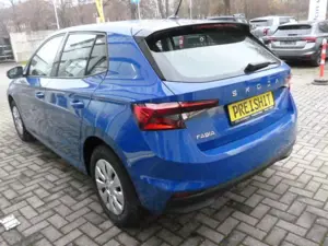 Skoda Fabia 1,0 Drive KLIMA PDC ZV+FB DAB APPLECAR-NAV Bild 4