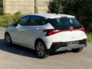 Hyundai i20 1.0 T-GDI Trend *Navi*Klima*Sitzhzg*Kamera* Bild 4