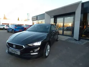 SEAT Leon 1.5 eTSI ROAD EDITION NAVI KAMERA KESSY ACC