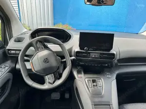 Peugeot Rifter L1 mit Rollstuhlrampe Bild 3