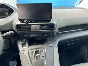 Peugeot Rifter L1 mit Rollstuhlrampe Bild 2