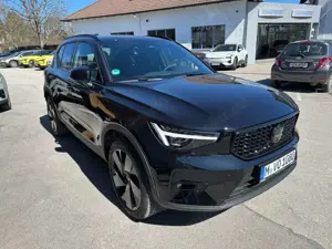 Volvo XC40 B4 Plus Black Edition FWD EU6e Digitales Cockpit M Bild 5