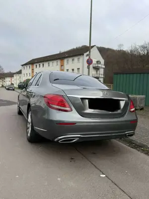 Mercedes-Benz E 220 E 220 d (213.004) Bild 2